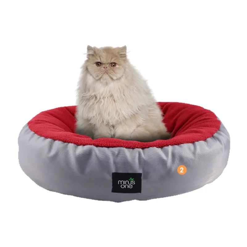 - Automatic temperature adjustment cat bedAFP Minus One Snuggle Pet Bed M