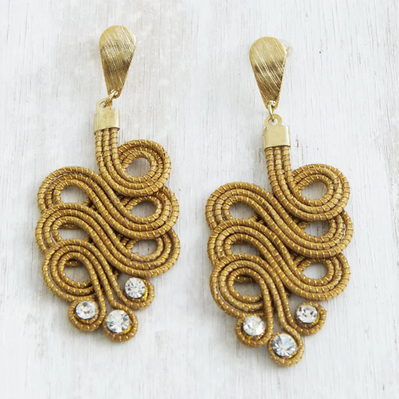 Pet ProductsJalapão Grandeur Golden Grass and 18k Gold Plate Artisan Crafted Earrings